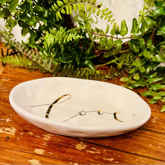 Sweet LOVE Trinket Soap Dish - Picture 3 of 5